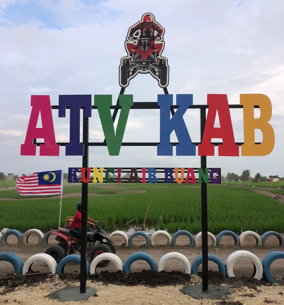 374740045_324606766751438_916538596109609685_n