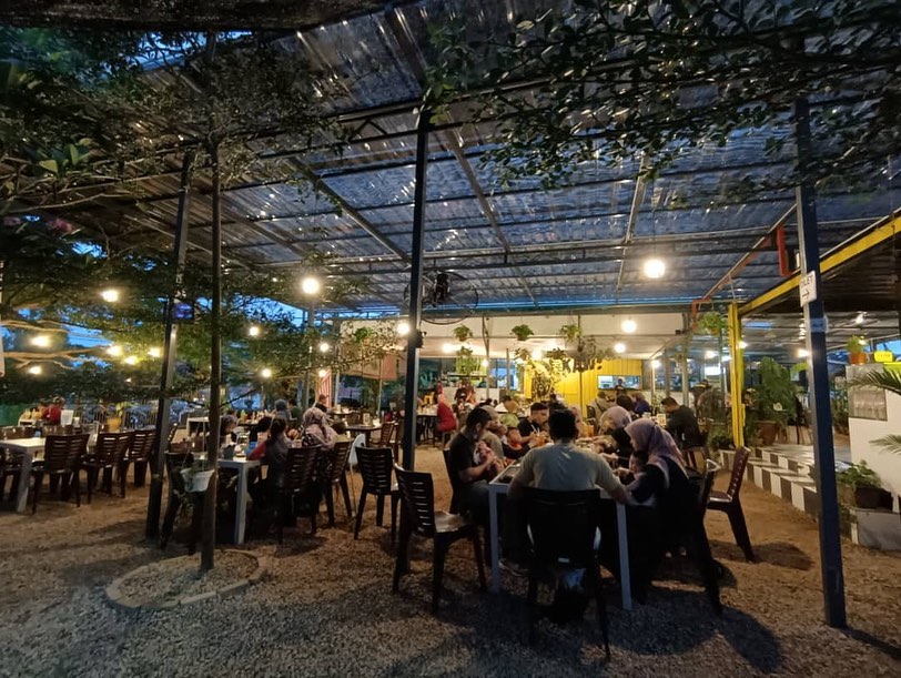 kafe kampung fb